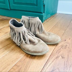 Cute mossimo fringe booties
